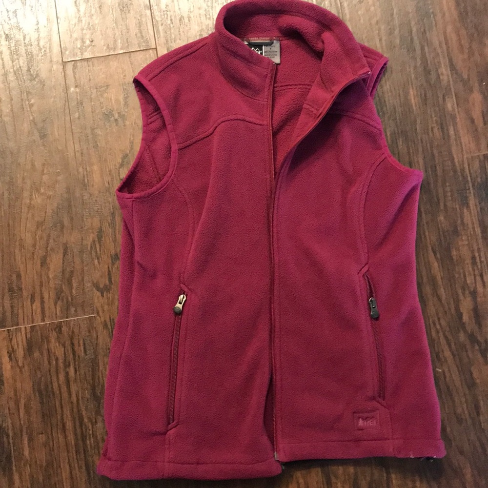 Rei woman’s fleece vest